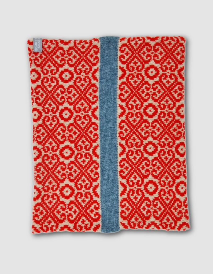 Scarlet Baltic Snood in Poppy Oatmeal