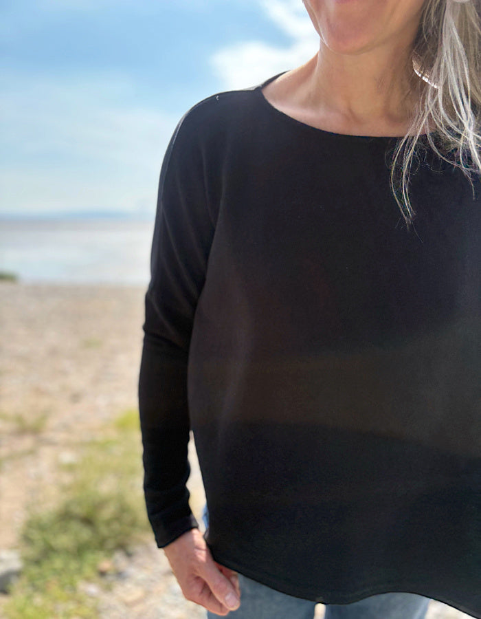 Neirami Boxy Knit in Black