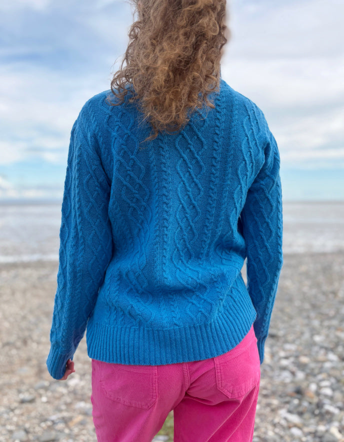Heidekonigin Turtle Neck with Cables in Sky Blue