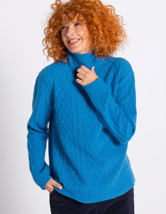 Heidekonigin Turtle Neck with Cables in Sky Blue