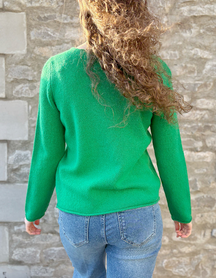 pool table green short boxy woollen sweater with round neckline and long sleeves, made from merino lambswool