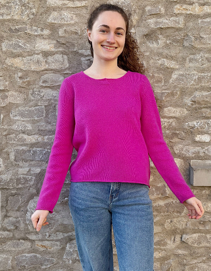 honesty pink short boxy woollen sweater with round neckline and long sleeves, made from merino lambswool