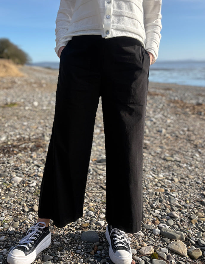 Yellow Label Wid Leg 7/8ths Trouser in Black