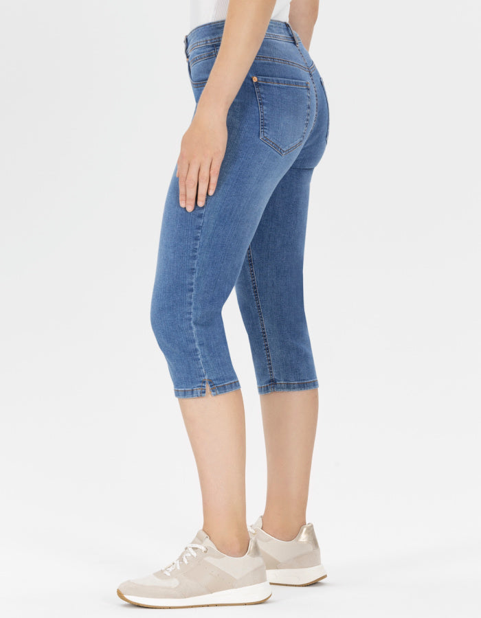 stretchy denim light wash capris