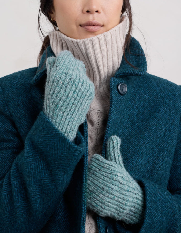 Seasalt Driftwood Mittens in Lichen