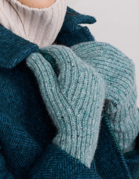 Seasalt Driftwood Mittens in Lichen