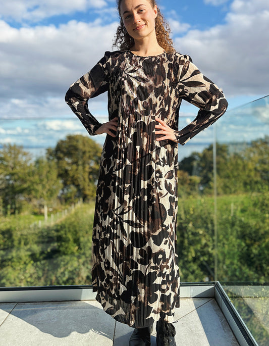 Betty Barclay Pleated Maxi Dress