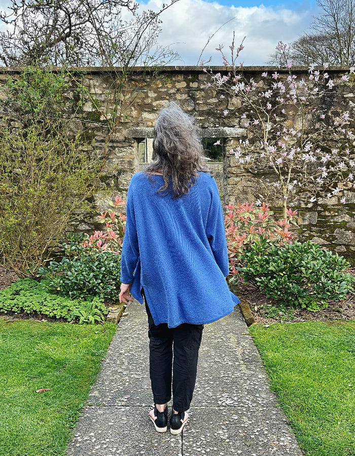 oversized one size blue cotton sweater with side split hems