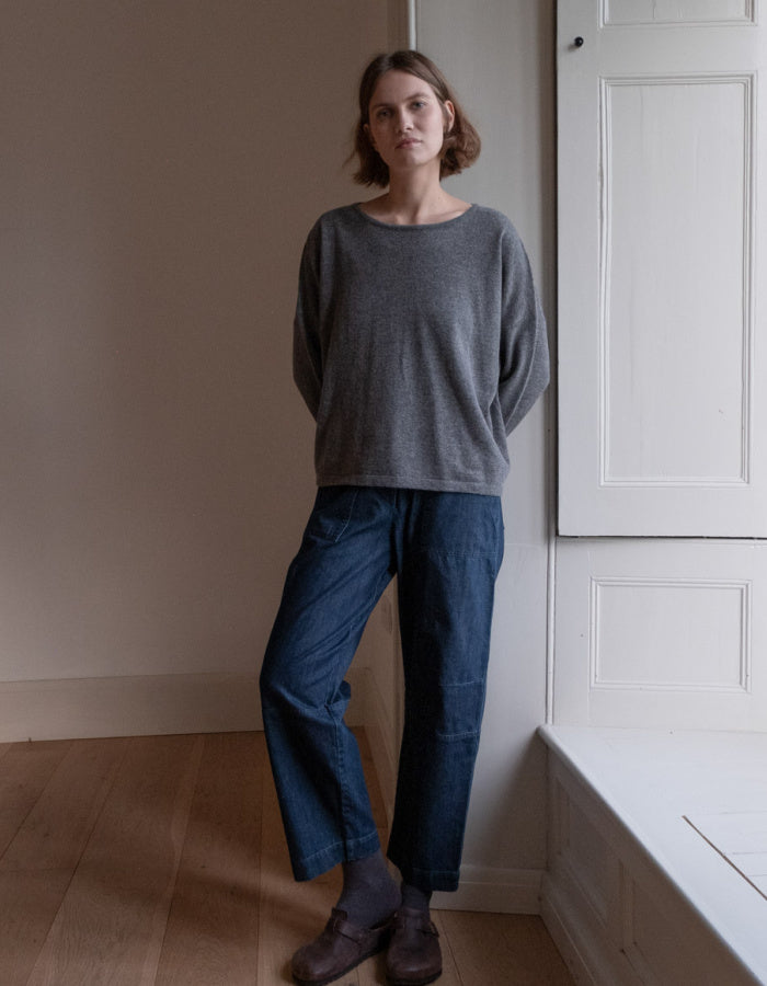 relaxed fit fine merino grey jumper with a boxy fit
