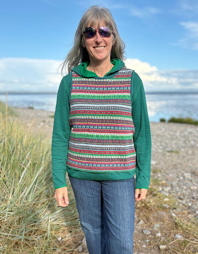Heidekonigin Tank Top in Jewel Fair Isle