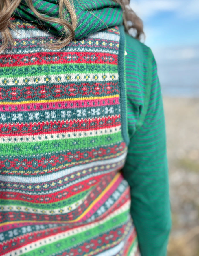 Heidekonigin Tank Top in Jewel Fair Isle