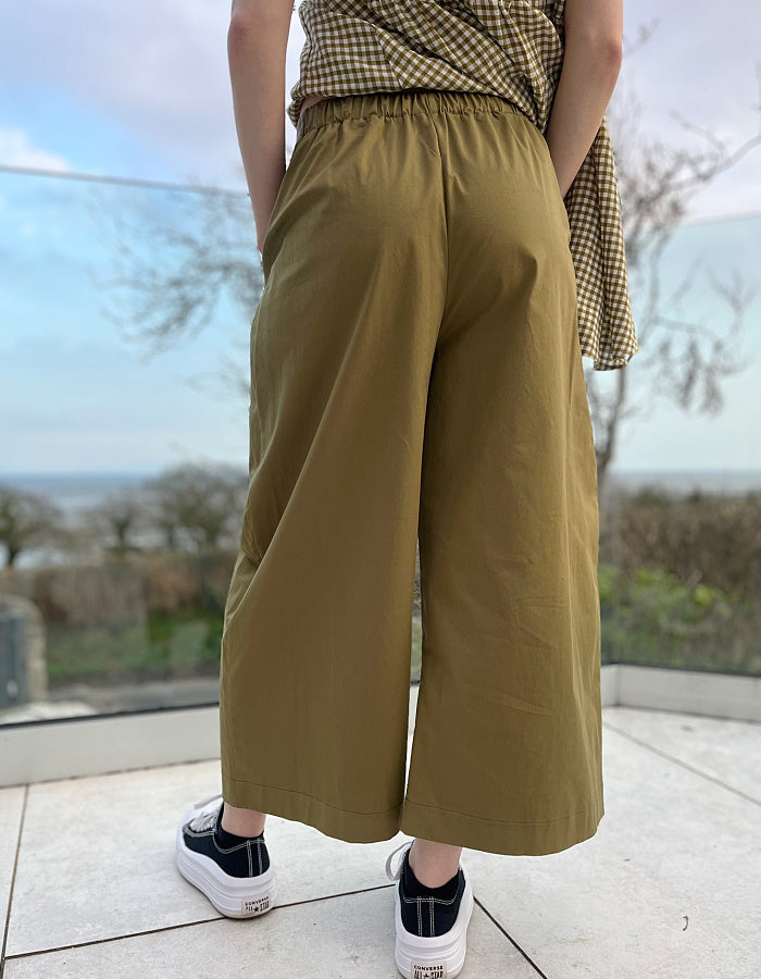 wide leg karate style trouser in cotton khaki with elasticated waist and side pockets