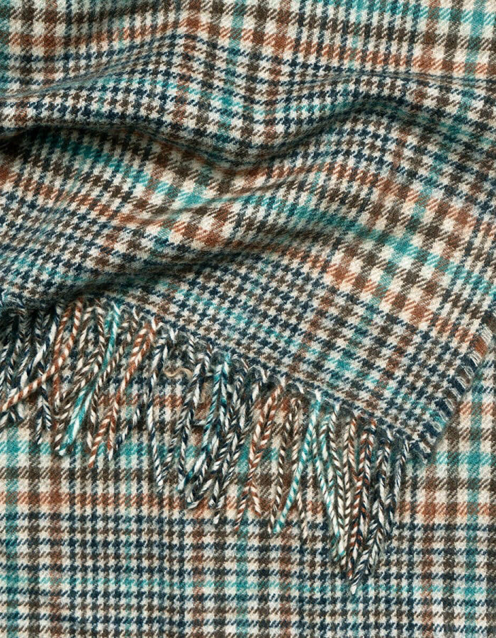 Lochcarron Darwin Stole in Lindean