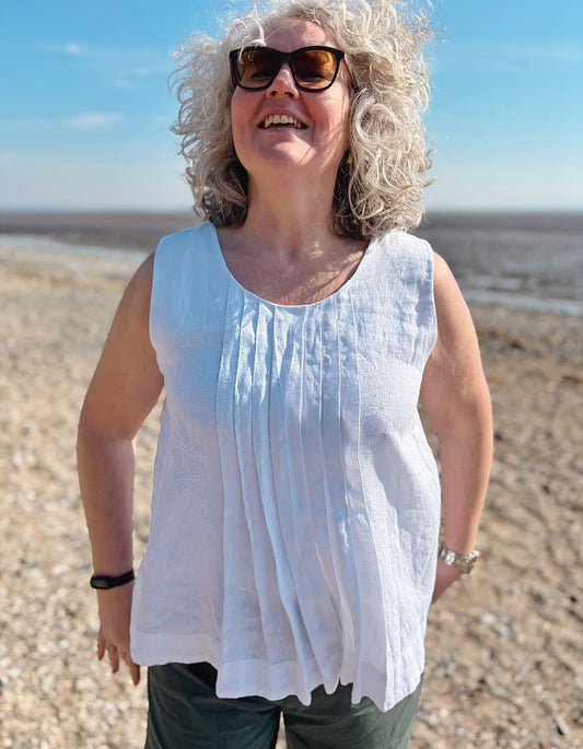 Sahara Linen Pleat Front Vest in White