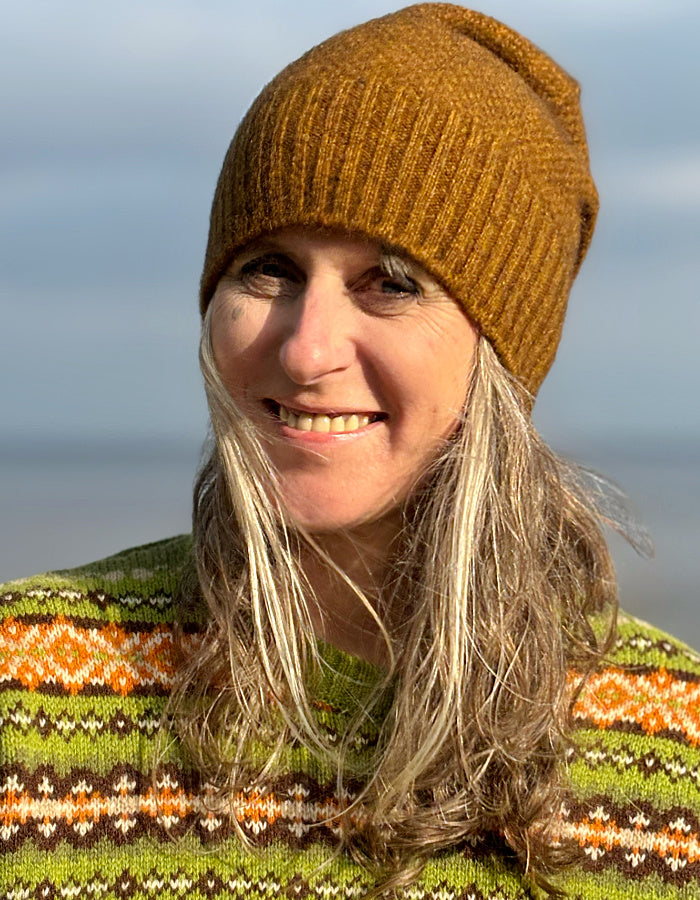 Noble Wilde Floppy Beanie in Tahiti