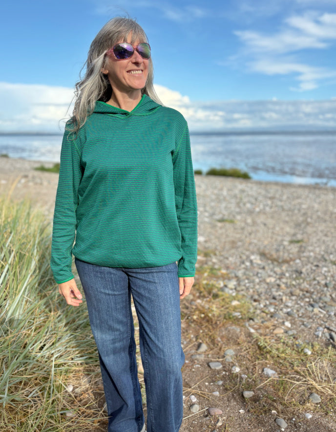 Heidekonigin Hooded Reversible T shirt in Green