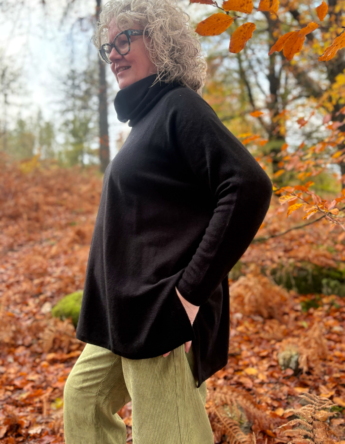Ochre Carole Oversized Polo in Black Cashmere & Lambswool