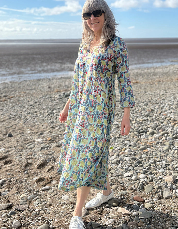cotton kaftan dress with long sleeves and side splits in handblocked print