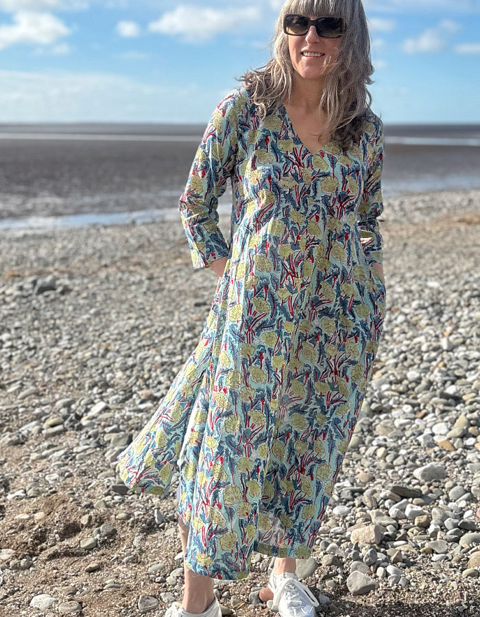 cotton kaftan dress with long sleeves and side splits in handblocked print