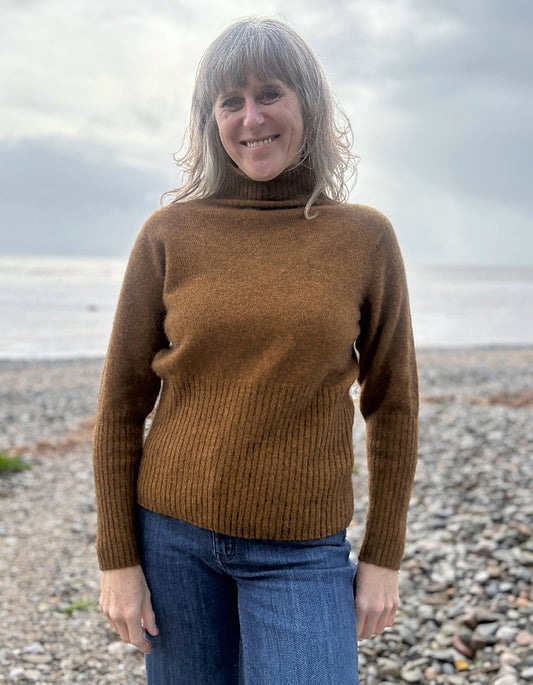 Noble Wilde Rib Turtle Neck in Tahiti