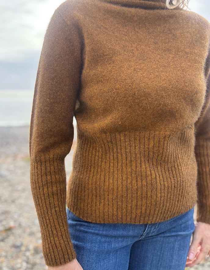 Noble Wilde Rib Turtle Neck in Tahiti