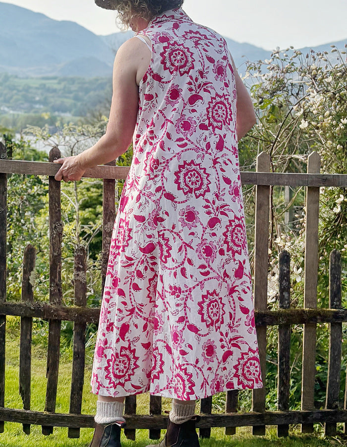 safari style sleeveless shirt dress with a midi length in summer pink print, gorgeous for a summers day