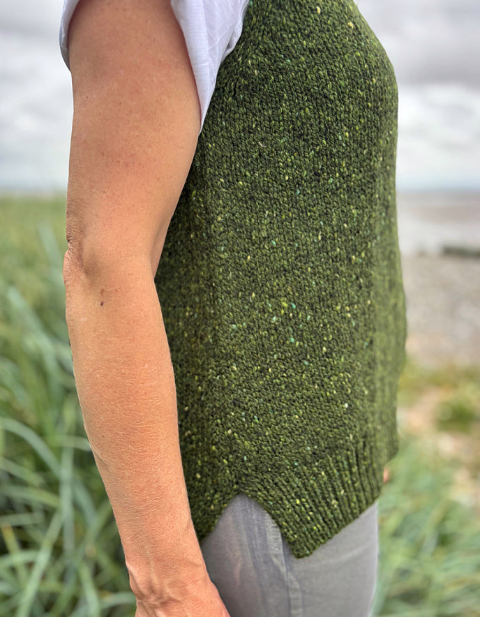 Fisherman out of Ireland Donegal Tweed V-Neck Tank Top in Shamrock
