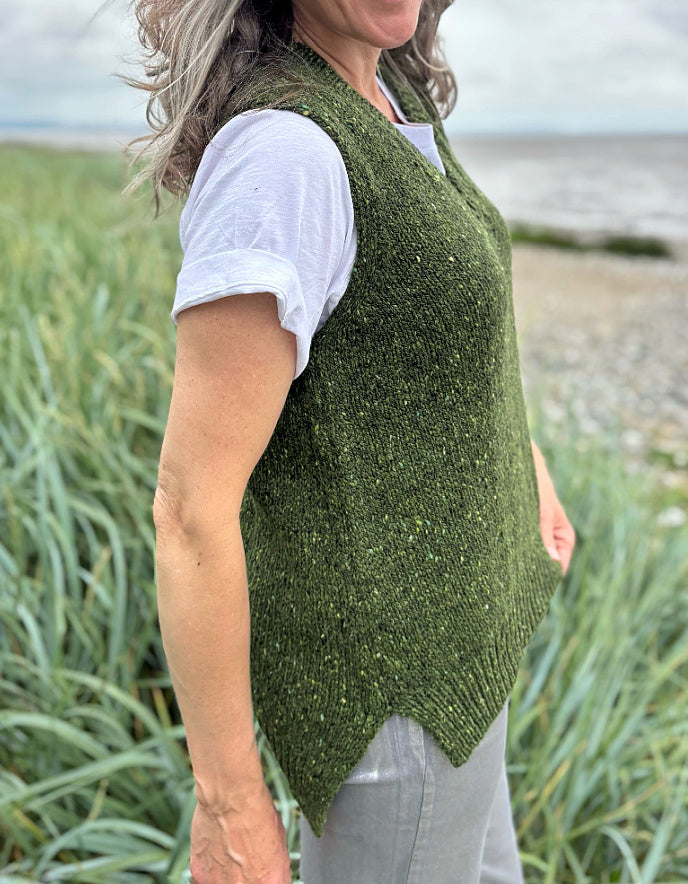 Fisherman out of Ireland Donegal Tweed V-Neck Tank Top in Shamrock