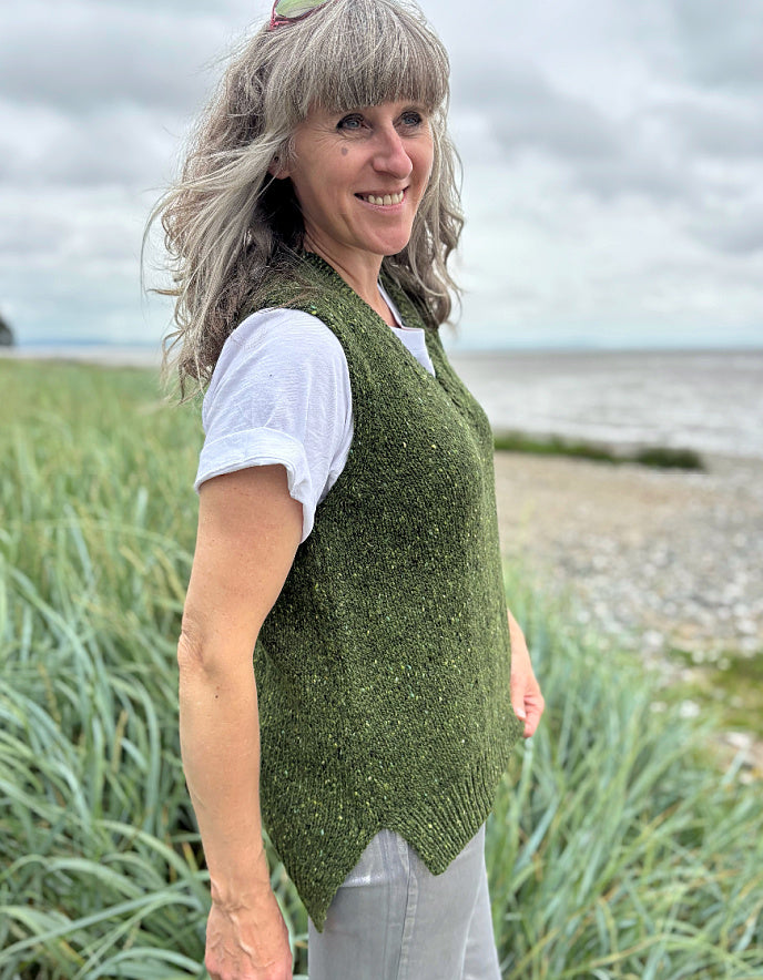 Fisherman out of Ireland Donegal Tweed V-Neck Tank Top in Shamrock