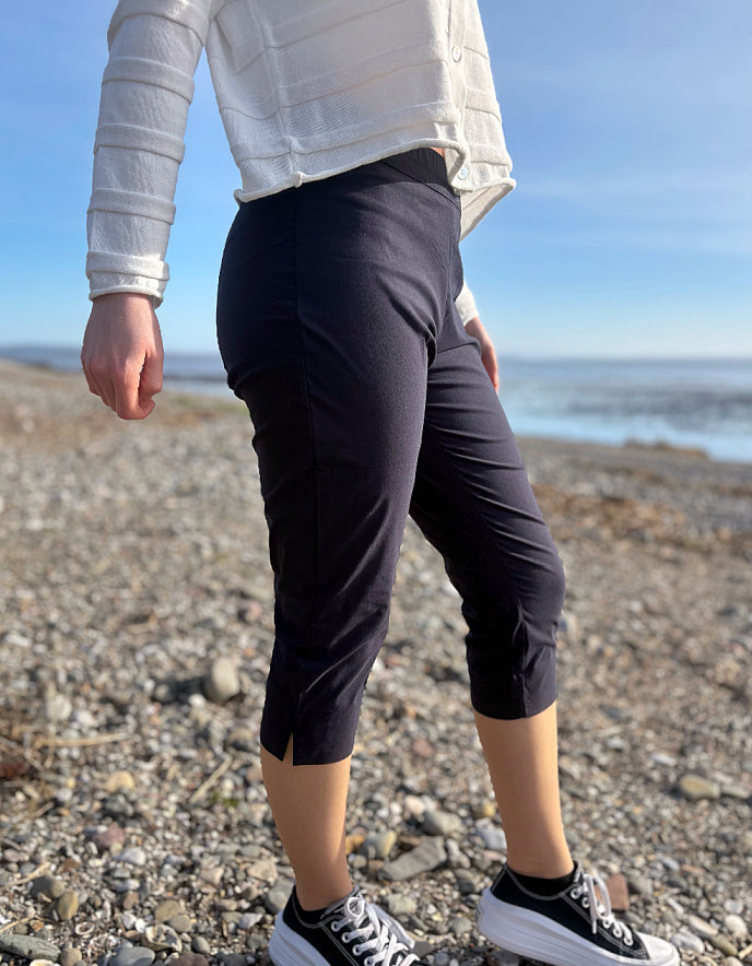 Foil Trapeze Split Enz Capris in Navy