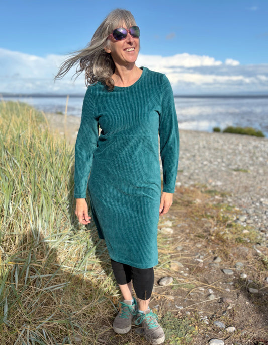Heidekonigin Soft Corduroy Dress in Teal