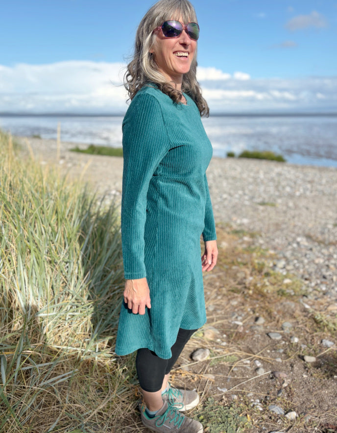 Heidekonigin Soft Corduroy Dress in Teal