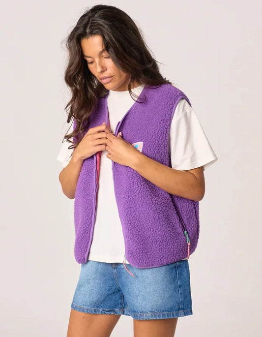 Billy Belt Sherpa Vest in Purple