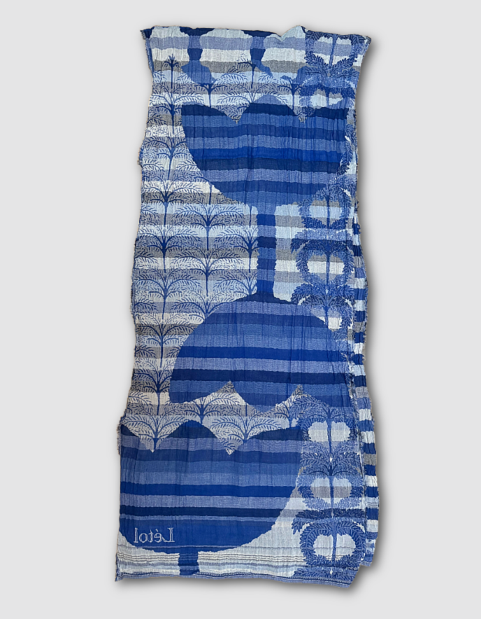 Letol jacquard Scarf Eulalie in Outremer
