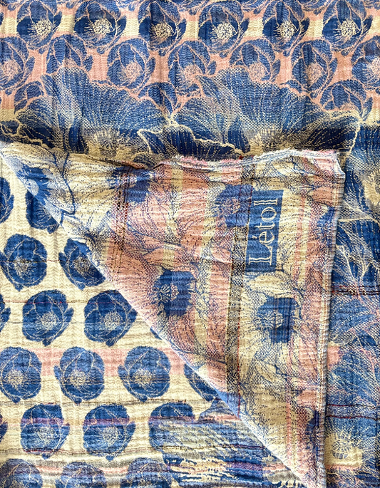 jacquard organic cotton scarf in blue and pink