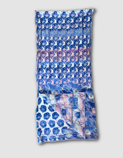 jacquard organic cotton scarf in blue and pink