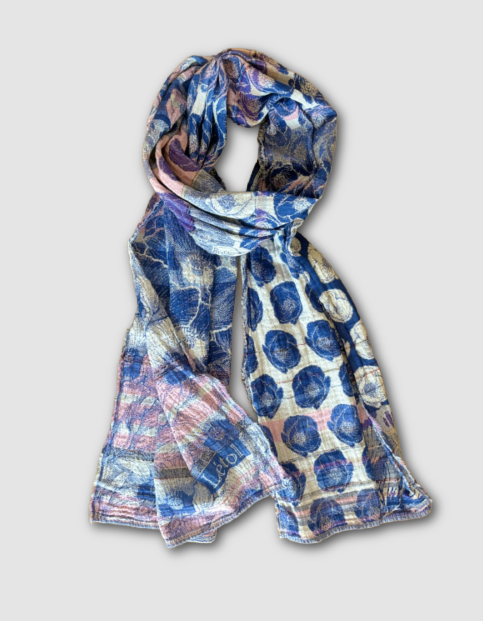 jacquard organic cotton scarf in blue and pink