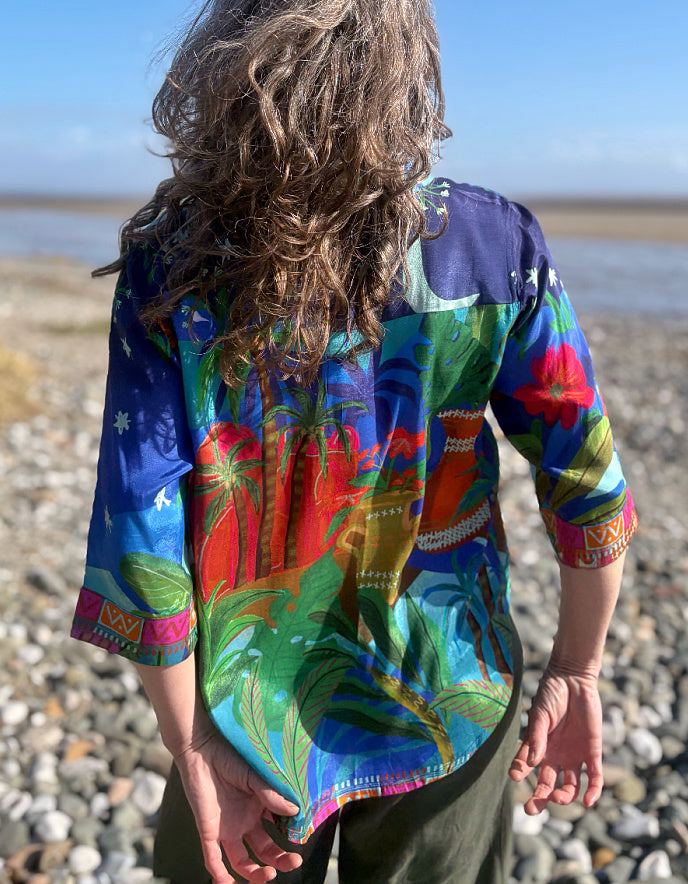 3/4 sleeve shirt with Arabian nights print