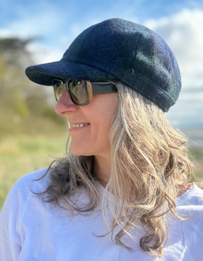 Heather Rhona Harris Tweed Cadet Cap in Black Watch