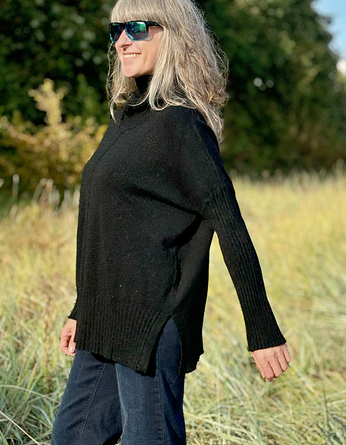 wool free, swing shape black cowl neck sweater