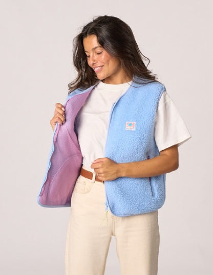 Billy Belt Sherpa Fleece Waistcoat in Powder Blue