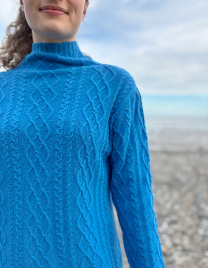 Heidekonigin Turtle Neck with Cables in Sky Blue