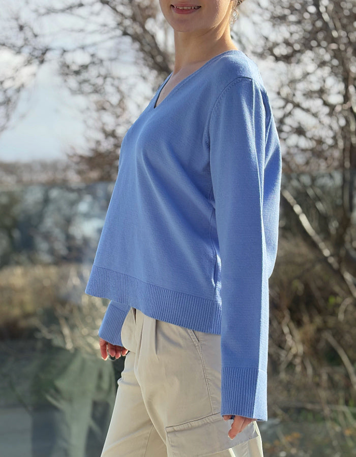 soft viscose V neck sweater in sky blue