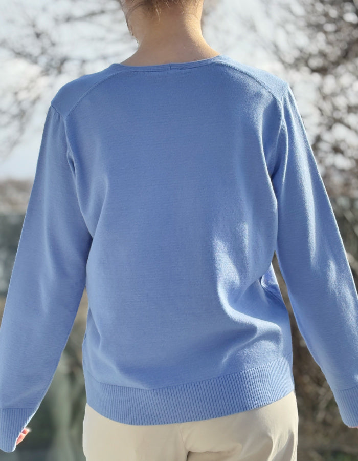 soft viscose V neck sweater in sky blue