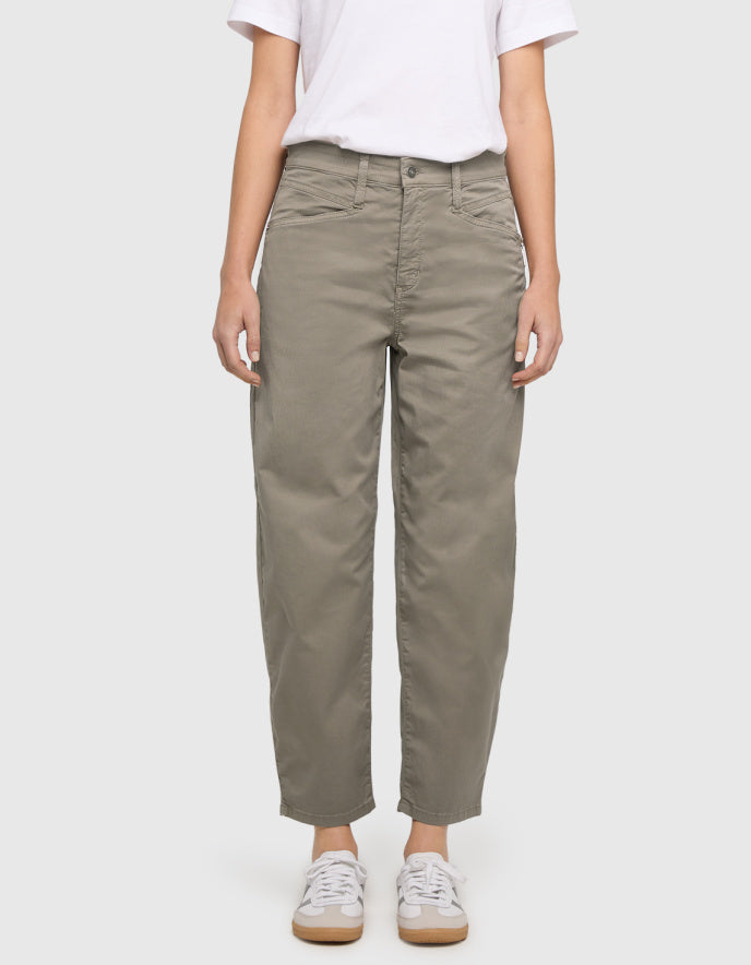 MAC Bora Cotton Twill Barrel Leg Trousers