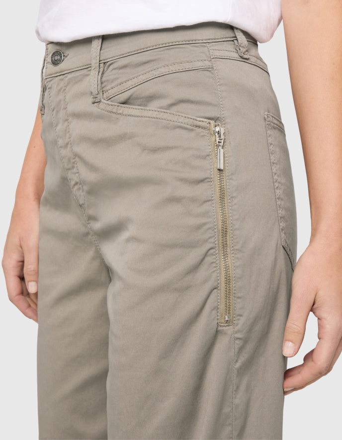 MAC Bora Cotton Twill Barrel Leg Trousers