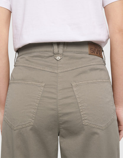 MAC Bora Cotton Twill Barrel Leg Trousers