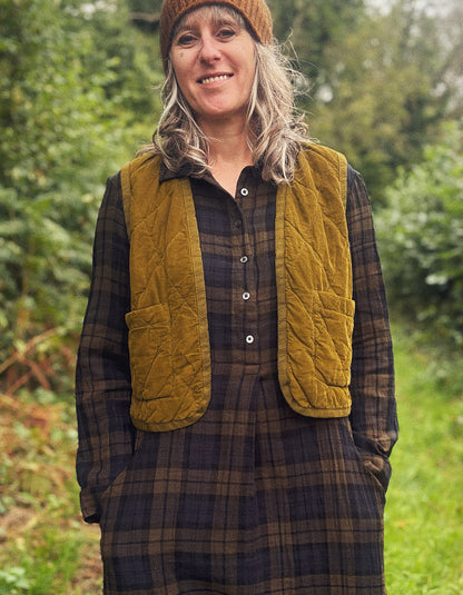 Danefae Daneblues Cord Vest in Dark Olive