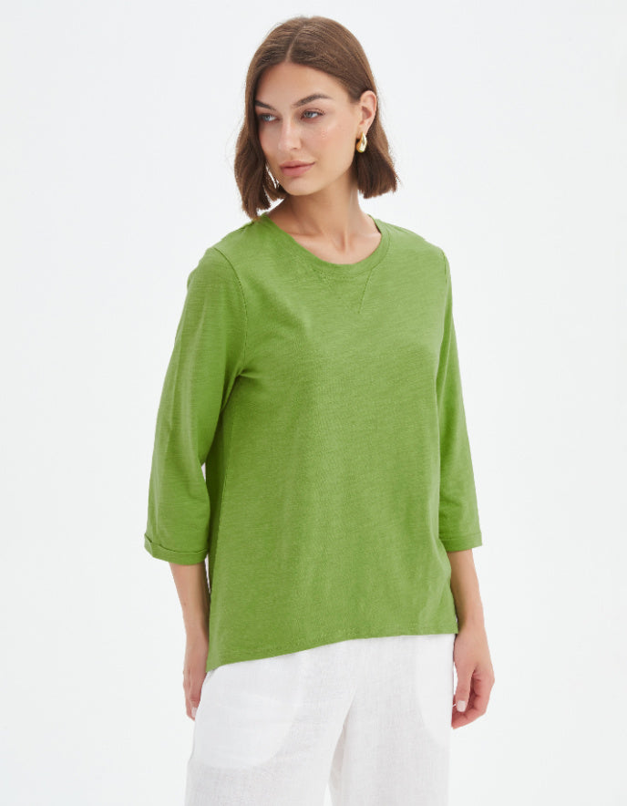 woman wearing cotton slub 3/4 sleeve cotton t shirt