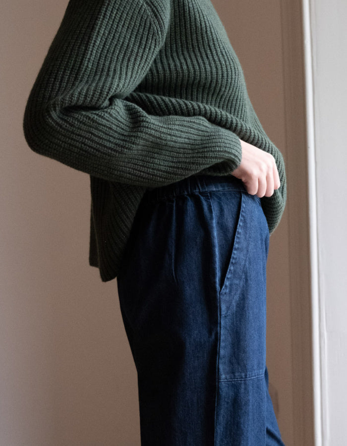 wide leg jeans with elasticated waist in dark denim